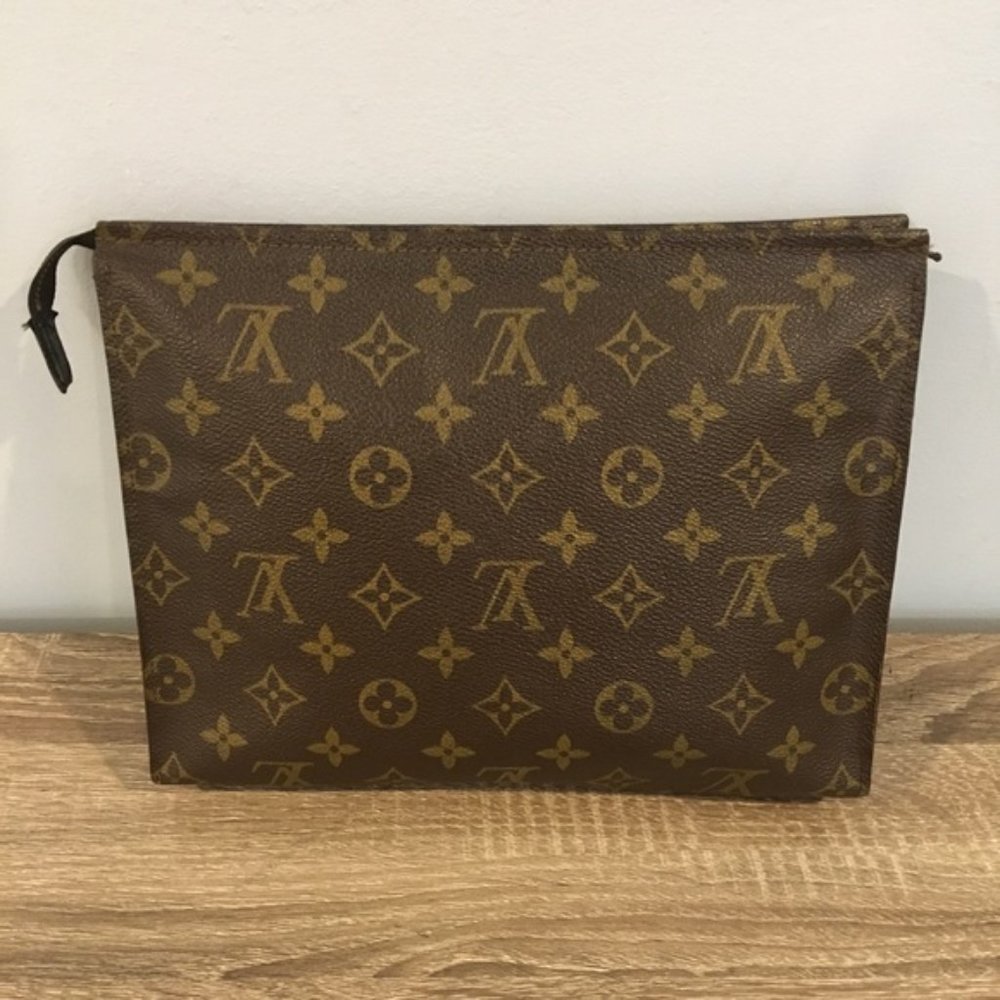 Authentic Vintage Louis Vuitton Toiletry Pouch 26